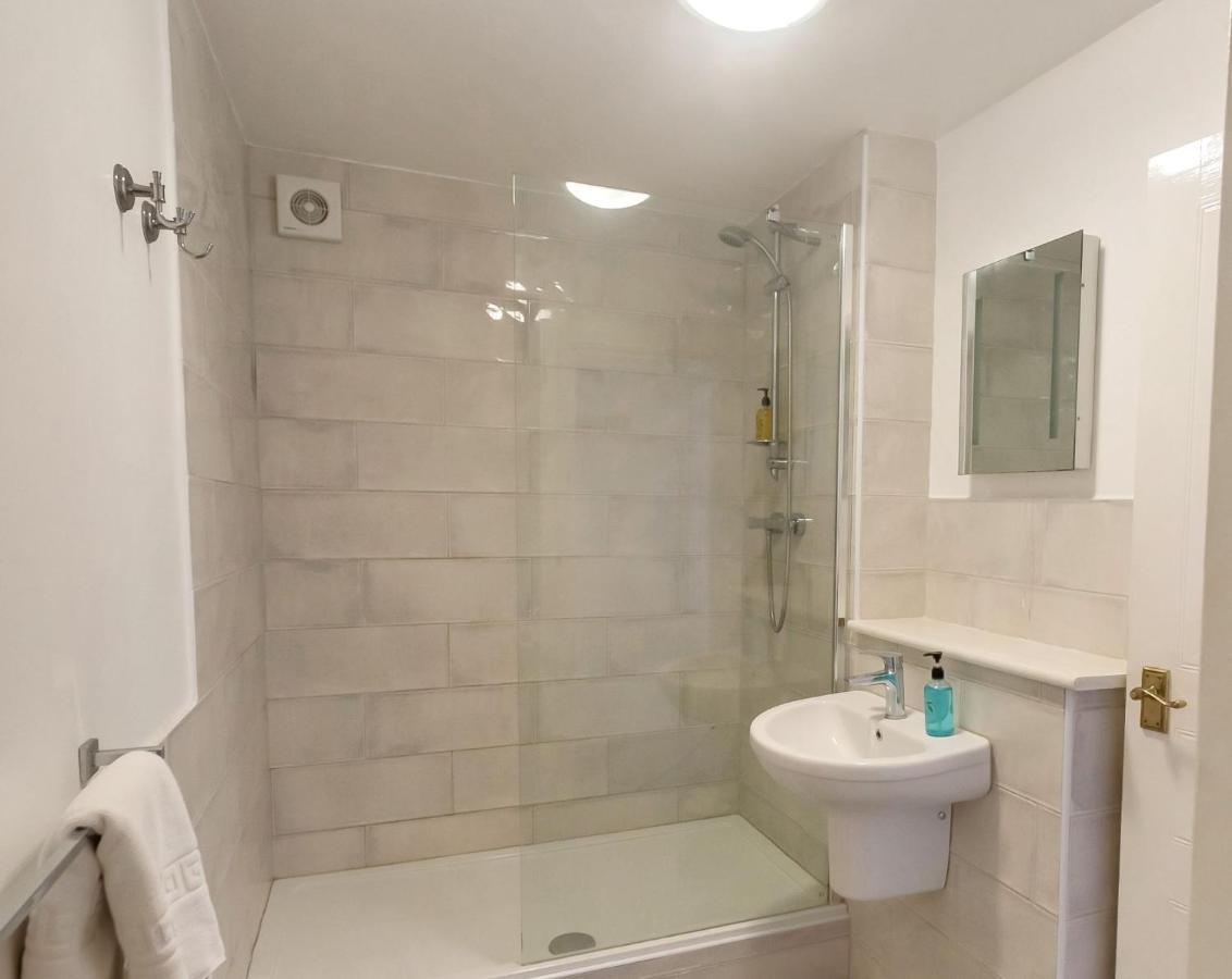 Montpellier Villa Cheltenham Ngoại thất bức ảnh